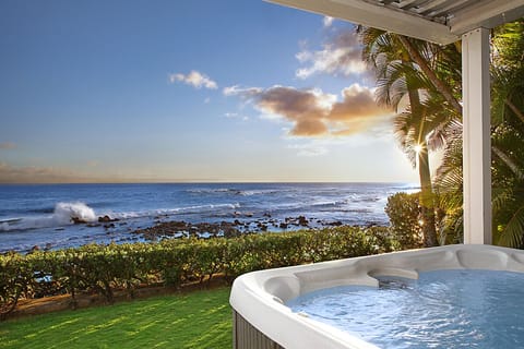 COVERED SPA WITH OCEAN VIEWS