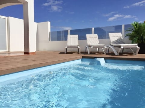 Pool and loungers 
