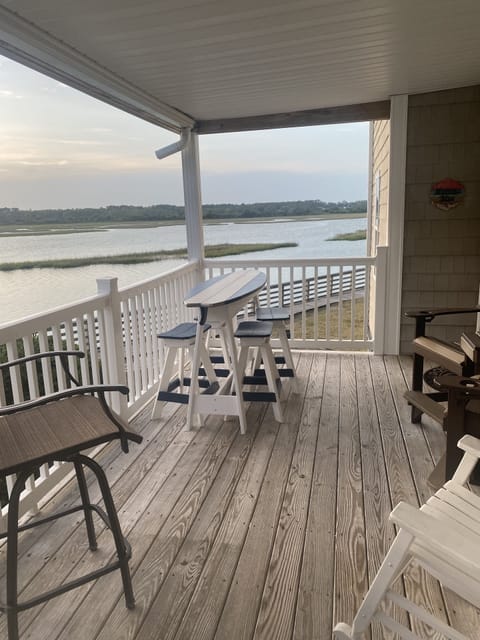 Beautiful View from Balcony with stunning  sunsets, Bird watching or kayaking