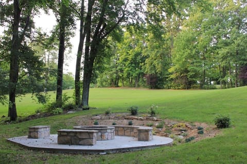 Fire Pit with Stone Sitting Walls