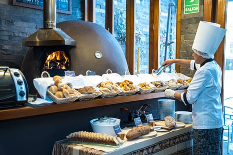 Free daily buffet breakfast