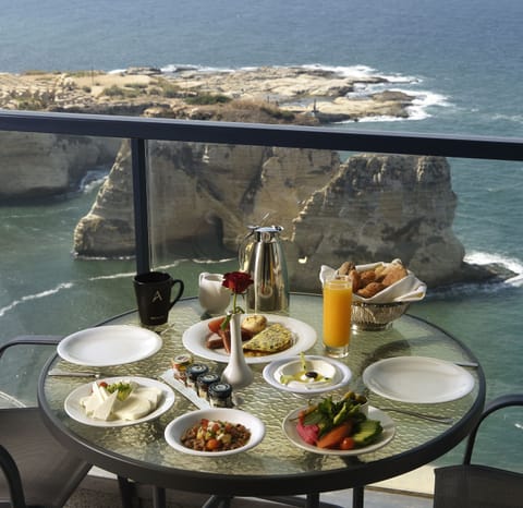 Daily buffet breakfast for a fee