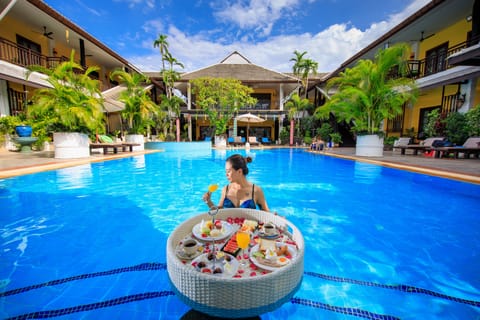 Outdoor pool, sun loungers