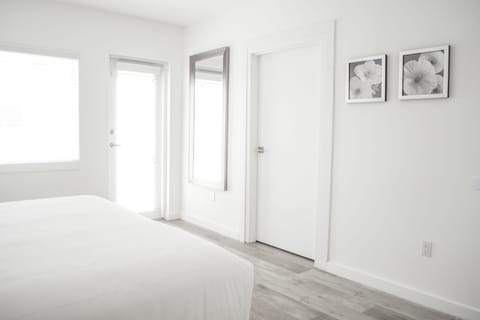 Premium Apartment, 1 King Bed with Sofa bed, Accessible, City View | In-room safe, individually decorated, individually furnished