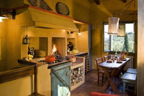 Apartment, 2 Bedrooms, Vineyard View, Tower | Private kitchen | Oven, stovetop, coffee/tea maker