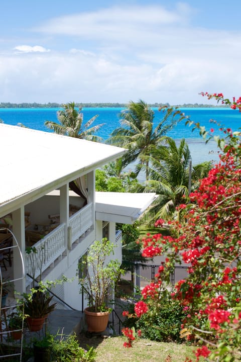 Room, 1 King Bed, Shared Bathroom, Lagoon View (Chambre Moana) | Premium bedding, memory foam beds, blackout drapes, free WiFi