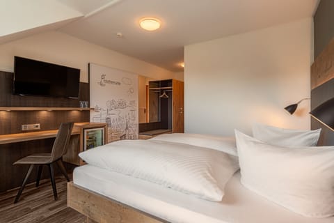 Superior Double Room | In-room safe, desk, laptop workspace, blackout drapes