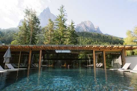 Outdoor pool, open 7:00 AM to 8:00 PM, pool umbrellas, sun loungers