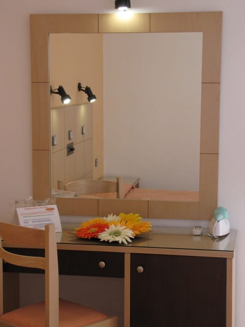 Minibar, in-room safe, desk, free WiFi