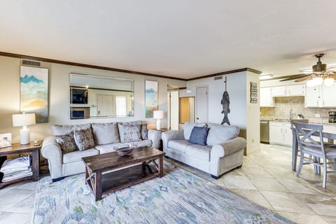 Hot Springs Vacation Rental | 2BR | 2BA | 1,100 Sq Ft | Stairs Required