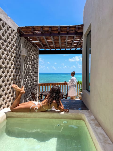Sky View | Private pool