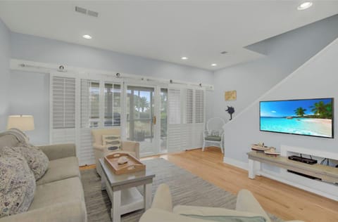 Living Area, 7A Mariners Walk