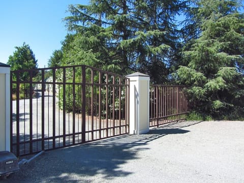 Security gate