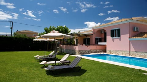 Villa Ioanna outside