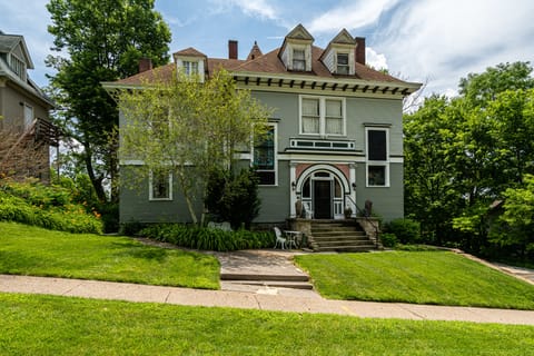 A grand house! Note:sister property  to left.  Rent Both to House 36 people!
