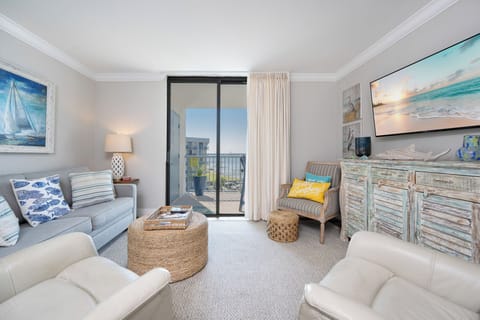 Gulf Shores Surf & Racquet 603C, Gulf Shores, Alabama, lagoon view, 2 bedroom condominium on the 6th floor