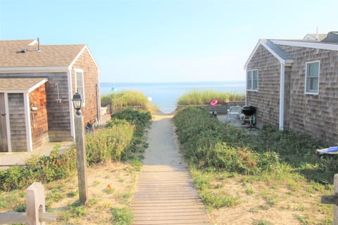 Main is about 40 Steps to the Beach!