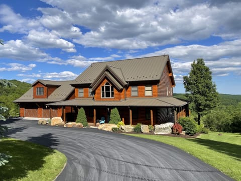 Welcome to Valley View, formerly known as Moosehead Lodge!