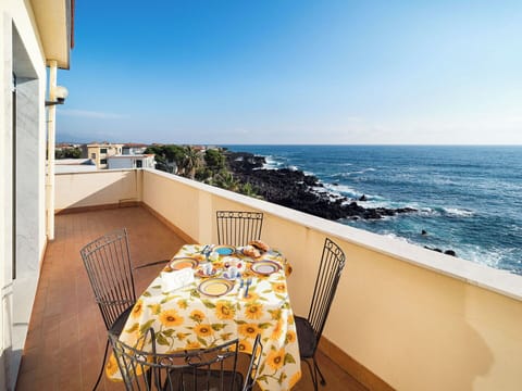 Bright waterfront apartment with breathtaking views from the terrace