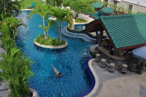 Outdoor pool, pool umbrellas, sun loungers