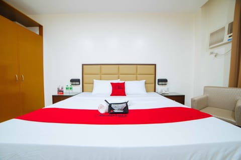 Double Room | Desk, free WiFi, bed sheets