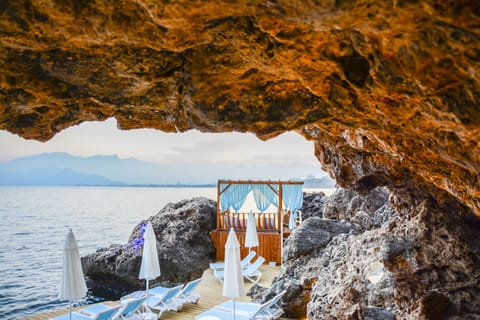 Private beach, free beach cabanas, sun loungers, beach umbrellas