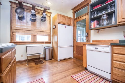 Kitchen from other direction