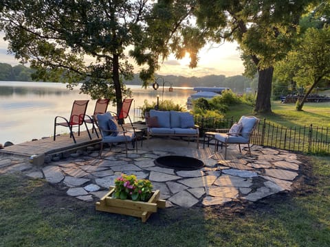 Lakeside fir pit conversation area and patio