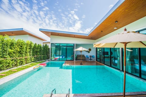 Private pool