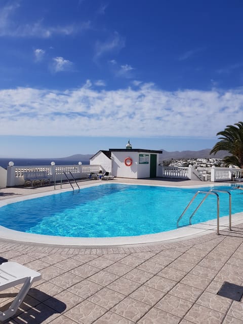 pool and pool bar