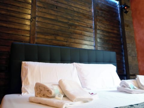 Exclusive Double Room, 1 King Bed | Premium bedding, down comforters, memory foam beds, minibar