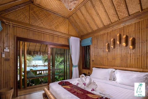 Pool Beach Villa (Double) | Free minibar items, in-room safe, desk, blackout drapes