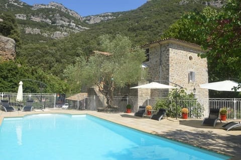 Seasonal outdoor pool, pool umbrellas, sun loungers