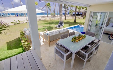 Beachfront Outdoor Area 