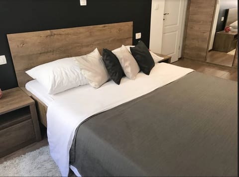 Double or Twin Room | In-room safe, desk, soundproofing, free WiFi