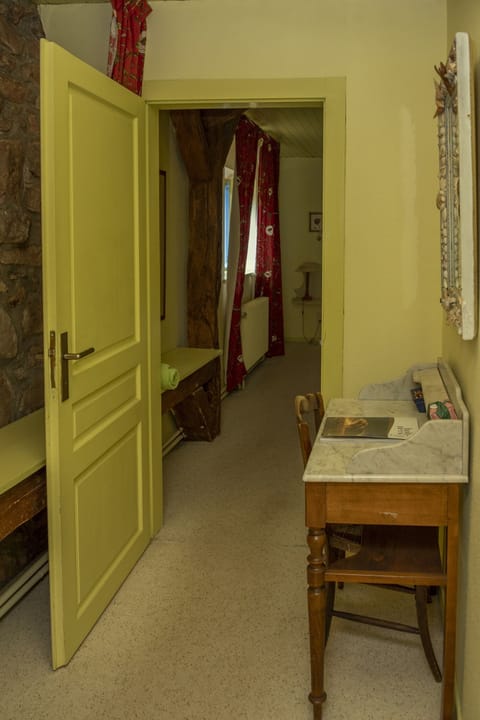 Standard Double Room, 1 Double Bed, Non Smoking | Blackout drapes, soundproofing, free WiFi, bed sheets