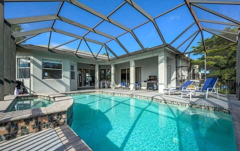 Electrically Heated Swimming Pool & Spa