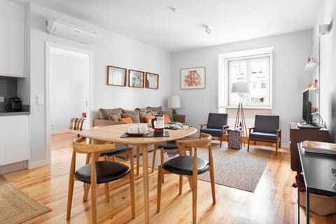 Comfortable, spacious and stylish apartment with high-quality furniture