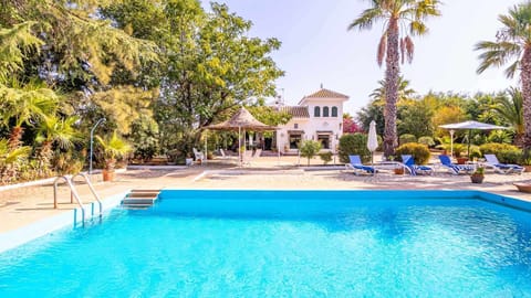 Property building,Solarium,Swimming pool