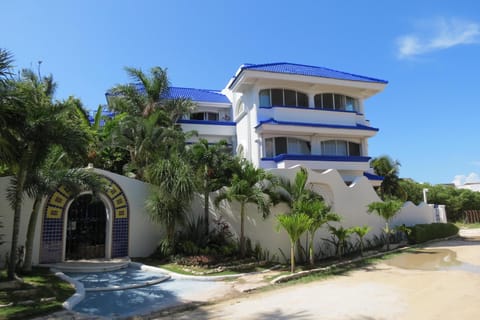 Back view of complex from Calle Albatros