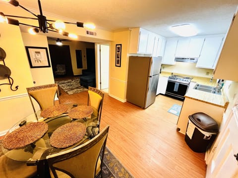 Open dining room kitchen