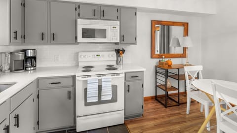 Kitchen has all your needs