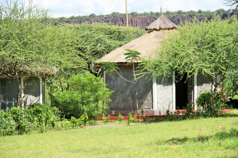 Double or Twin Room, 1 Queen Bed, Non Smoking | Desk, blackout drapes, soundproofing, bed sheets