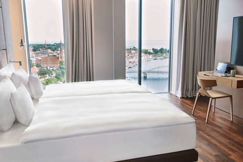 In-room safe, desk, soundproofing, iron/ironing board