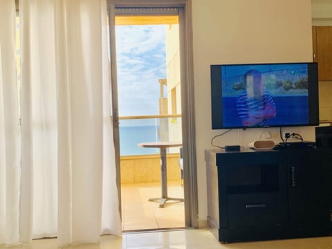Family Apartment, 3 Bedrooms, Sea View | Television