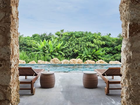 Rescape Suite Villa, Non Smoking | In-room safe, desk, blackout drapes, soundproofing