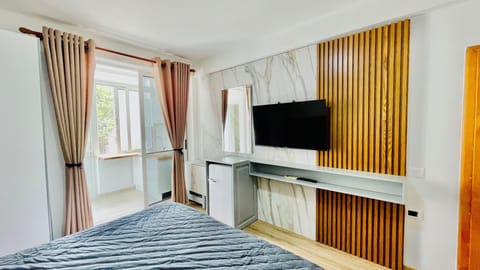 Triple Room | Premium bedding, down comforters, memory foam beds, minibar