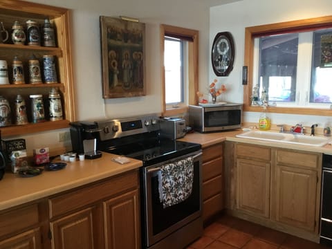 Fully equipped kitchen