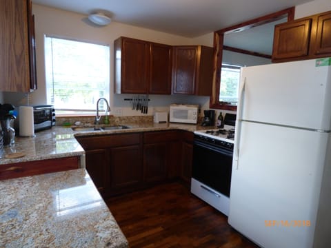 All of the amenities, plates, bowls, pans, utensils, needed for cooking!