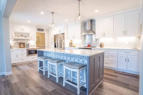 Large island for hanging out